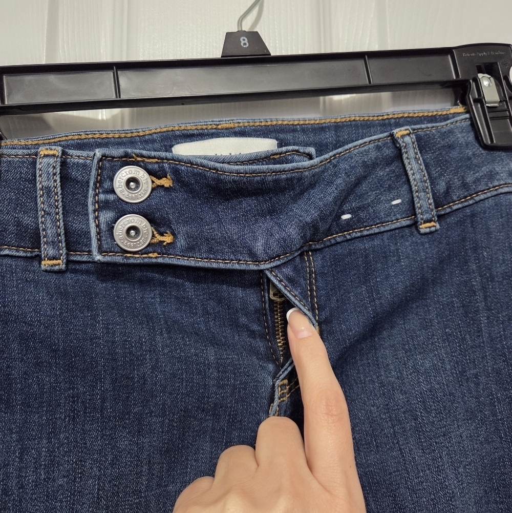 Abercrombie Kids Girl Low Rise Bootcut Dark Wash Jeans Size 9/10 Regular Y2k - Picture 3 of 10